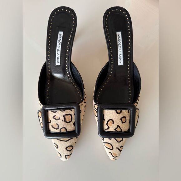 Manolo Blahnik Maysale Cream Ponyhair Leopard Black Buckle Kitten Heel EU 38 US8 - Picture 1 of 10